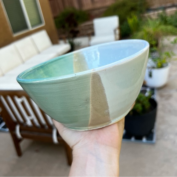 Studio Pottery Half Dipped Glazed Serving Bowl in Green Blue Tan Artist Signed - Picture 8 of 12